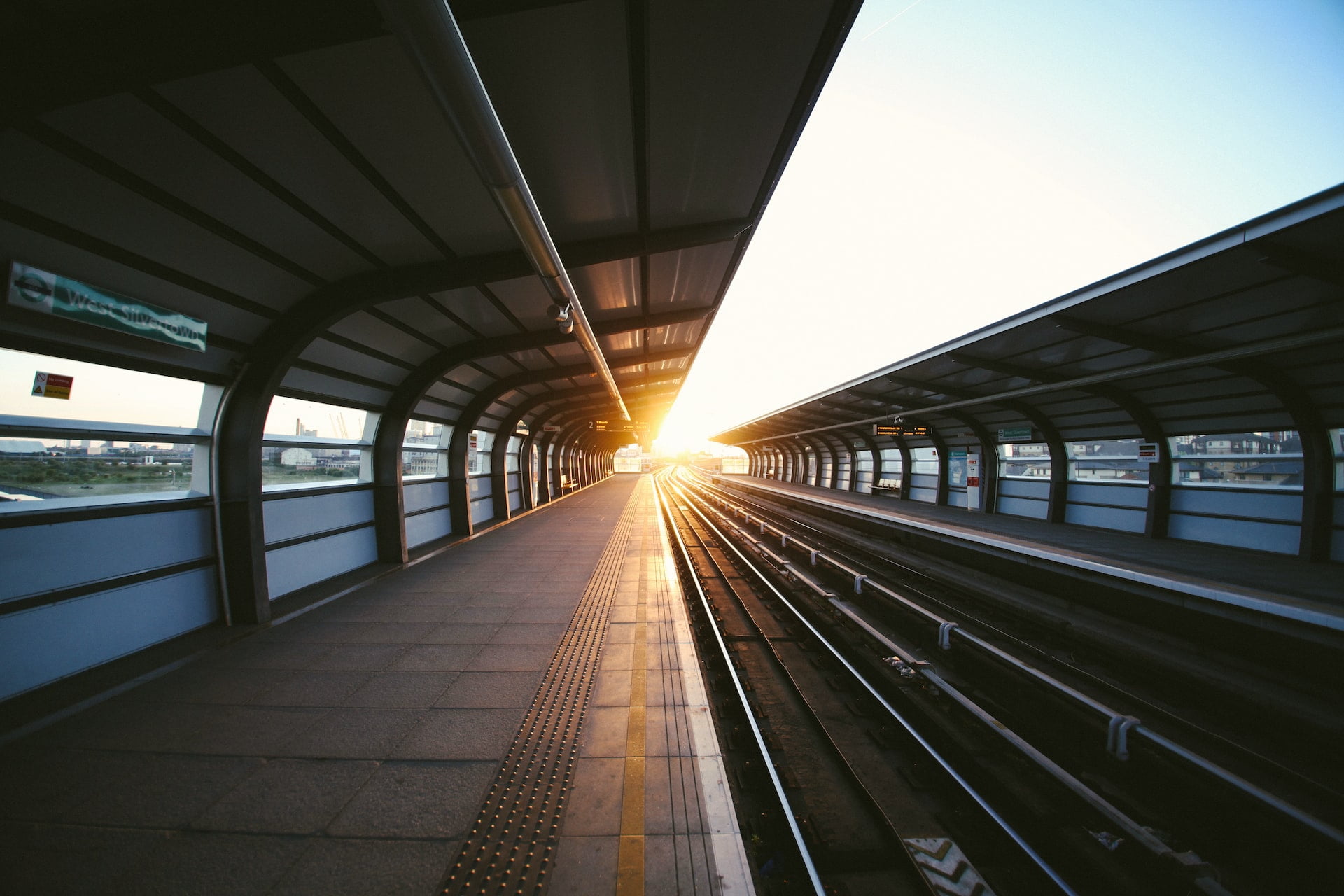 Train Strikes charles forerunner gapYVvUg1M8 unsplash