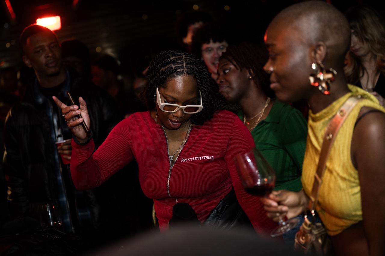 Dancers at Ting A Ling, Hockley Social Club Large